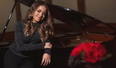 Nicolle Horbath, colombiana de 21 años, es la ganadora de la Beca Carlos Vives.