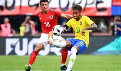 Neymar durante el partido ante Austria. 