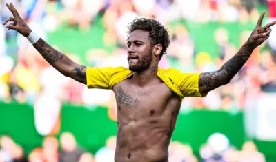 Neymar celebrando su gol. 