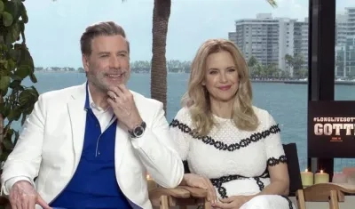 Los actores y esposos John Travolta y Kelly Preston.