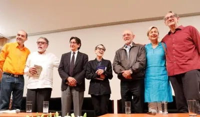 El escritor Geney Beltran, el escritor Ricardo Yáñez, los poetas Sergio Mondragón y Pura López Colomé, arqueólogo mexicano Eduardo Matos Moctezuma, la escritora e investigadora, Fabienne Bradu y el escritor mexicano Alberto Ruy Sánchez.