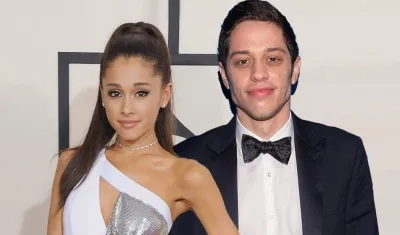Ariana Grande y el humorista y el humorista Pete Davidson.