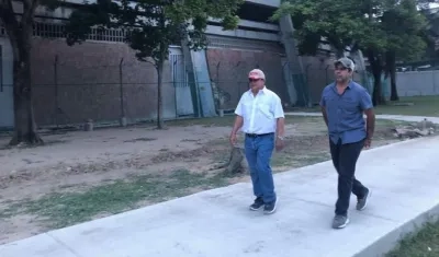 Alcalde Alejandro Char recorre los alrededores del estadio Metropolitano. 