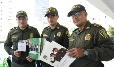 La Policía hace la invitación a los jóvenes para que ingresen a sus filas para prestar el servicio militar.