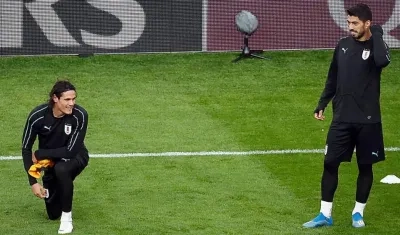 Edison Cavani y Luis Suárez, titulares de Uruguay.
