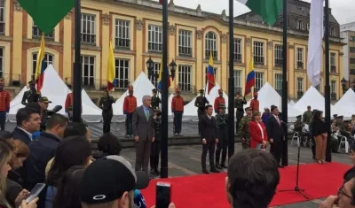 Acto protocolario en la Plaza de Bolívar.