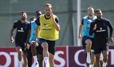 Jugadores de la Selección Inglaterra, durante una sesión de entrenamiento. 