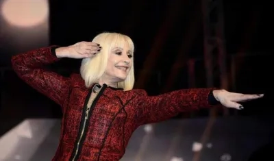  La cantante, actriz y presentadora italiana Raffaella Carrà.