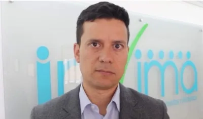  Javier Humberto Guzmán Cruz, director general del Invima.