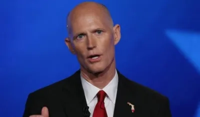 El gobernador de Florida, Rick Scott