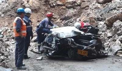 Un famlia murió en el derrumbe.