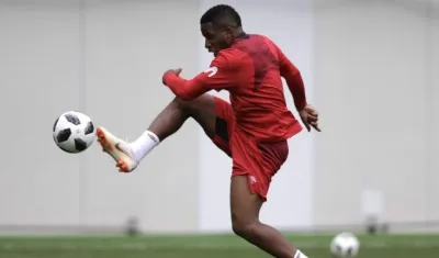 Jefferson Farfán, delantero peruano. 