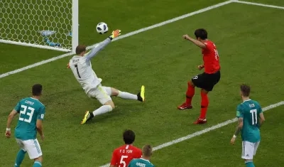 Acción del primer tanto de Corea del Sur. 