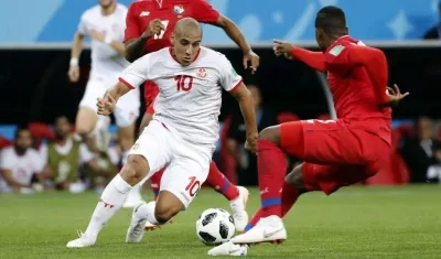 Wahbi Khazri en acción de partido ante Túnez. 