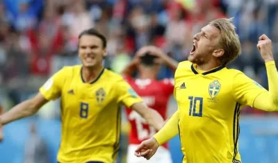 Emil Fosberg celebra el gol de la clasificación. 