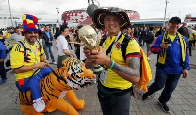 Hinchas de Colombia a las afueras del estadio del Spartak. 