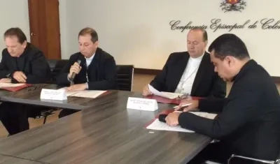 Obispos de Quibdó, Itsminia-Tadó y Apartadó en la rueda de prensa en el Episcopado.