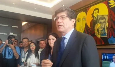 Canciller ecuatoriano José Valencia.