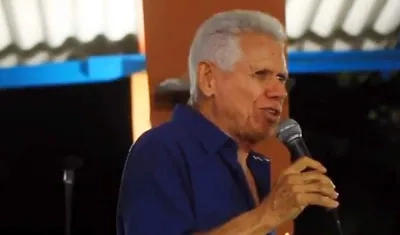 Julio Oñate en parranda vallenata en Barranquilla.