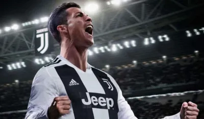 Cristiano en un montaje con su nueva camiseta.