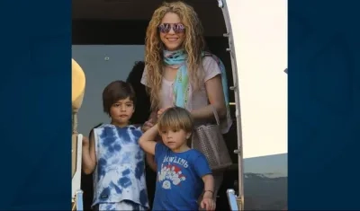 Shakira llegando a Beirut.
