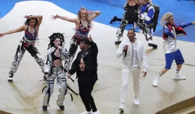 Los artistas en escena en la clausura del Mundial de Rusia 2018.