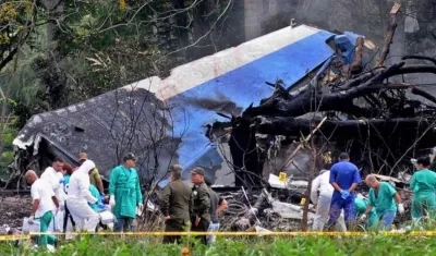 Así quedó el avión después de accidente.