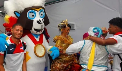 Delegación de República Dominicana a su llegada a Barranquilla, en el aeropuerto Ernesto Cortissoz.