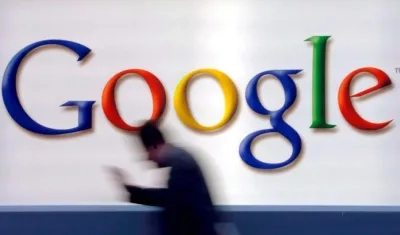  Bruselas alega que Google exigió a los fabricantes que preinstalasen sus servicios de búsqueda.