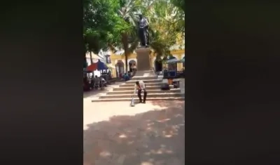 El pastor Elías Ospino Gascón durante el acto que hizo público.