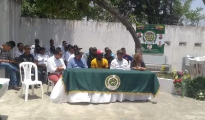 Homenaje a los policías caídos en el Día de los Héroes.