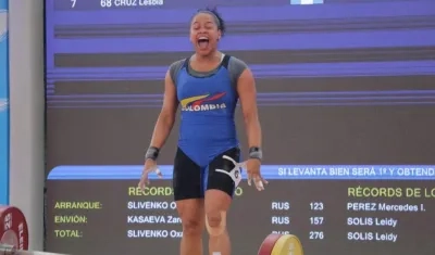 María Leivis Sánchez celebrando su triunfo. 