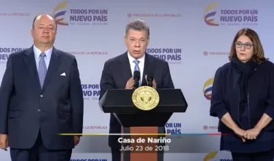 Presidente Santos y los ministros de Cultura y Defensa.