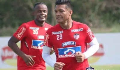 El volante Iván Rivas y el delantero Teófilo Gutiérrez.