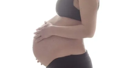 El hospital detuvo el pasado lunes la investigación.