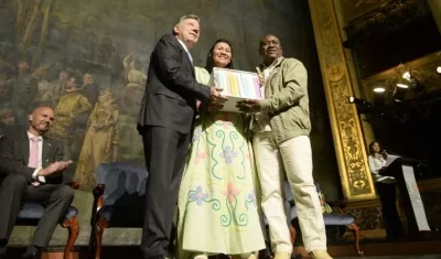 Es la memoria histórica de los siete años de conversaciones exploratorias y públicas entre delegados del Gobierno  y las Farc.