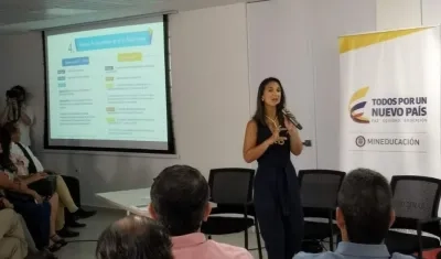 La Ministra de Educación, Yaneth Giha.