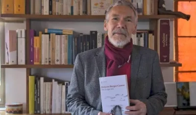 El escritor cartagenero Roberto Burgos Cantor.