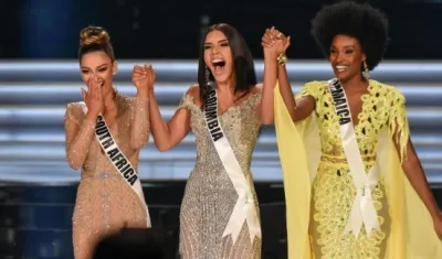 Demi-Leigh Nel-Peters, Laura González y la jamaicana Davina Bennett, finalistas en 2017.