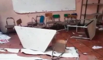 Así quedó el aula de clases en una escuela de Tumaco.