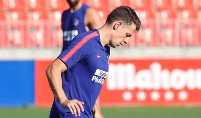 Santiago Arias, en el primer entrenamiento con el Atlético de Madrid.