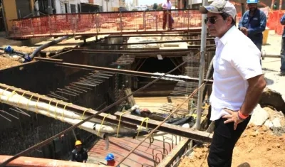 El Alcalde Alejandro Char en las obras del arroyo La Felicidad.