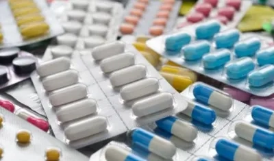 Reducirá en un cincuenta por ciento en promedio el precio de los fármacos.