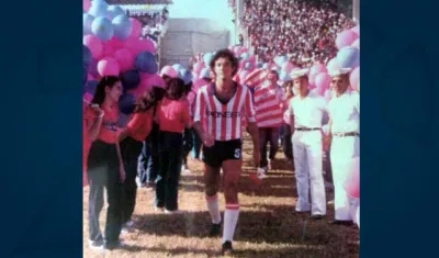 Carlos Alberto De la Torre Soto, en su época de jugador.