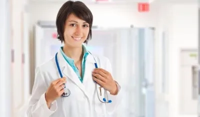 las pacientes tratadas por médicos varones tenían menos probabilidades de sobrevivir .