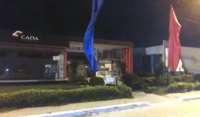 La sala de ventas de CADA abandonada en Puerto Colombia