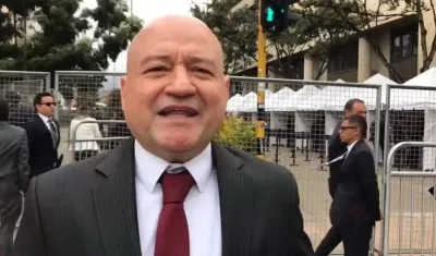 El senador del partido político FARC Carlos Antonio Lozada