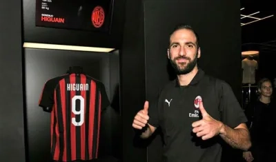 Gonzalo Higuaín, delantero del AC Milan. 