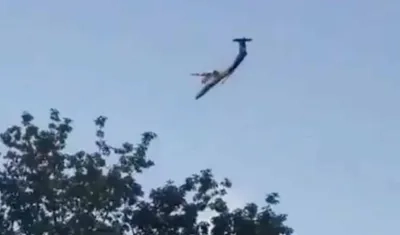 Los controladores le pidieron al hombre que se alejara de los centros poblados.