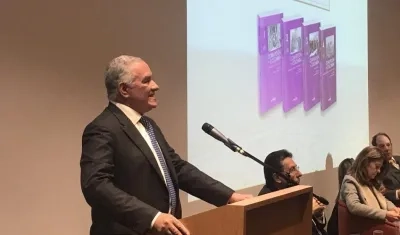 Edgardo Maya Villazón, contralor general de la República.